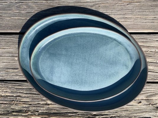 2 Oval Trays